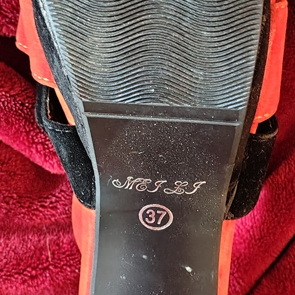 L&JLJ Women's Size 37 Size 6.5 US. Heels. - Picture 6 of 12